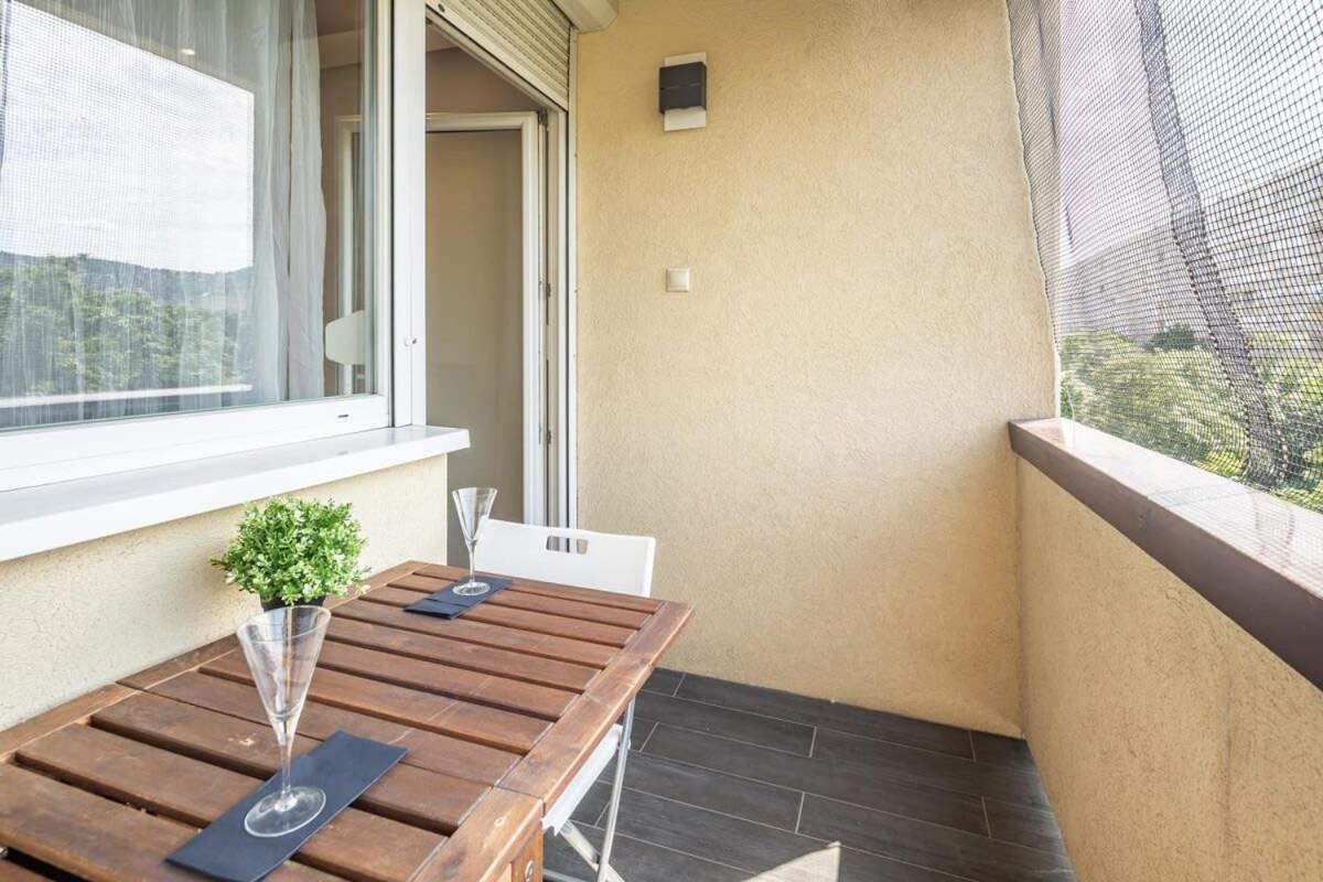 Cozy Quiet Apartment With A Balcony Budapest Exterior photo